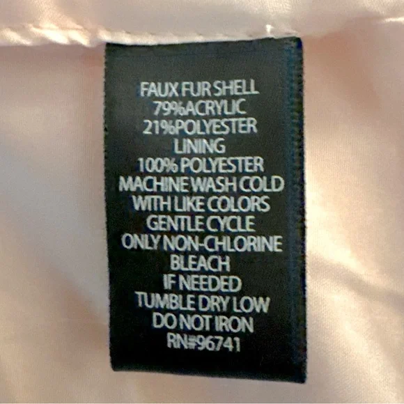 Signature Studio Faux Fur Vest Size XL - Picture 5 of 6